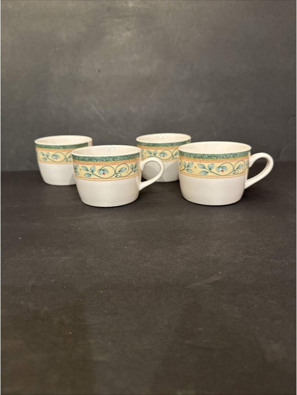 Pfaltzgraff French Quarter 2 Coffee Tea Cups Stoneware Ivy 8 Oz